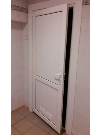 Металопластикові двері WDS 76MD 800 x 2000 мм