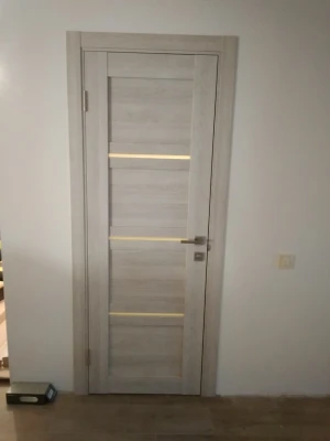 ДВЕРИ QUADRO ПОЛУСТЕКЛО RODOS