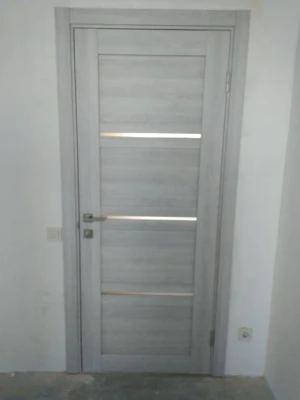 ДВЕРИ QUADRO ПОЛУСТЕКЛО RODOS