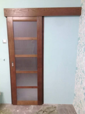 Шпонированные двери на раздвижной системе