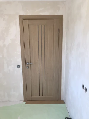 Двери Verona BLK дуб мокко Leador