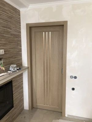 Двери Verona BLK дуб мокко Leador