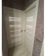 Двері Darumi Doors Versal димчастий краст сатин білий