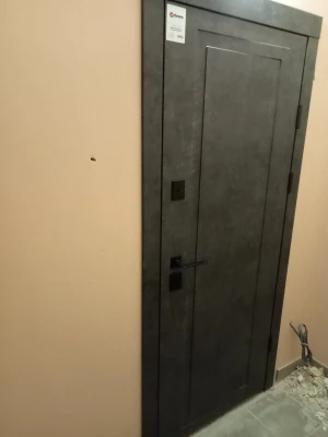 Двери Мироу мрамор темный белая эмаль + зеркало Qdoors