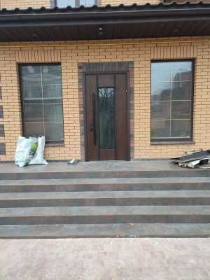 Двери Roble Страж