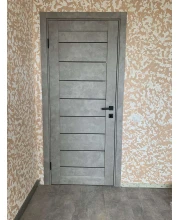 Двері Darumi Doors Leona сірий краст Чорне скло