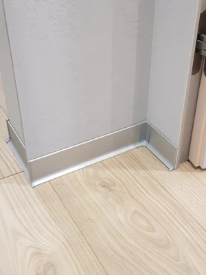 Плинтус алюминиевый Волнистый 60x11.7x2700 мм ALU-NV6011R Белый RAL9003 Kluchuk