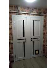Двери Darumi Doors Next белый текстурный Черное стекло