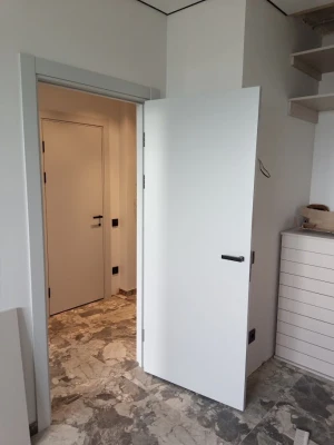 Двери BASE "Альянс Doors"