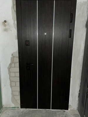Двері Ультра (квадро) Kale 547/251 Дуб дорато темний / Рустік авиньон блан Булат