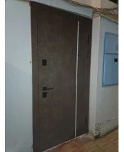Двері Термоультра (квадро) Securemme 546/607 Роксі антрацит/Біла шагрень дзеркало Булат