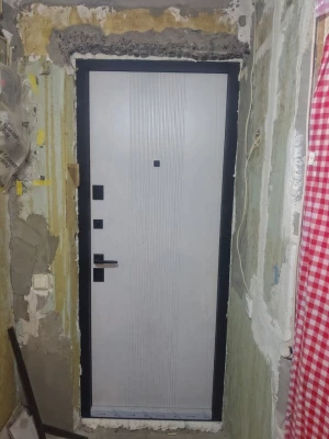 Вхідні Двері Ультра (квадро) Kale 547/251 Дуб дорато темний / Рустик авиньон блан Булат