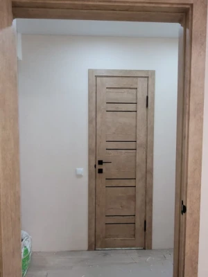 Двери RockWood Island Линия 8 рустик авиньйон золотой черное стекло