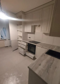 Кутова кухня на замовлення у білому кольорі №37 31.07.2023