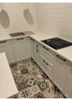 Угловая кухня на заказ крашеный МДФ RAL 9003 267