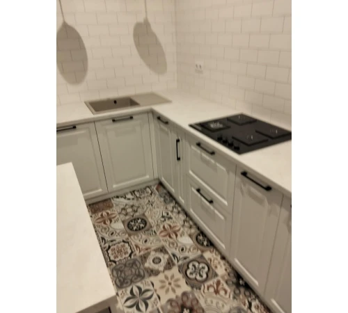 Угловая кухня на заказ крашеный МДФ RAL 9003 267