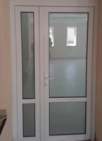 Металлопластиковые двери WDS 5S полуторные с поворотно-откидной створкой 1200 x 2200 мм
