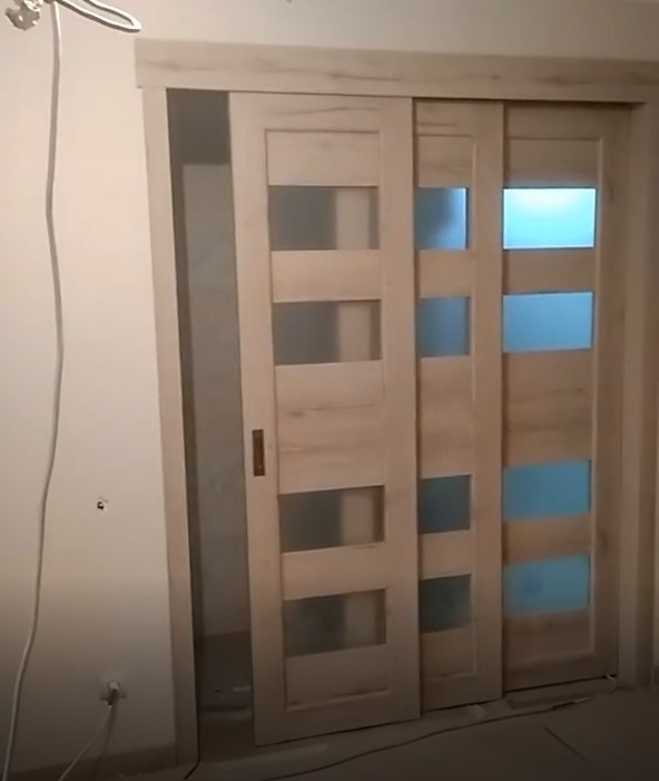 Раздвижные двери для гардеробной в Леруа Мерлен